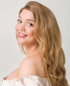 Lucy Dawson (Model) Age, Biography, Net Worth, Boyfriend, Parents