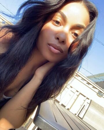 Hannaha Hall Age, Biography, Net Worth, Parents, Height, Wiki » Trengezie