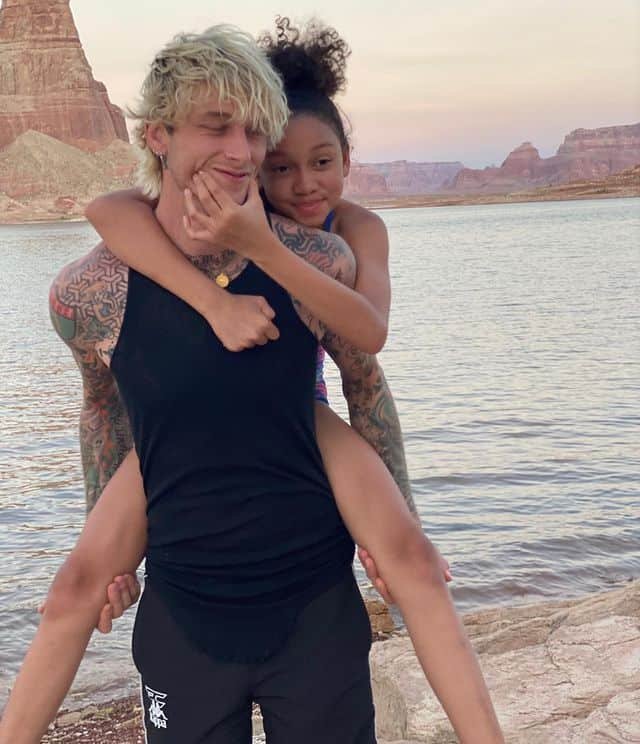 Casie Colson Baker Age, Biography, Parents, Birthday, Height, Wiki, Net Worth