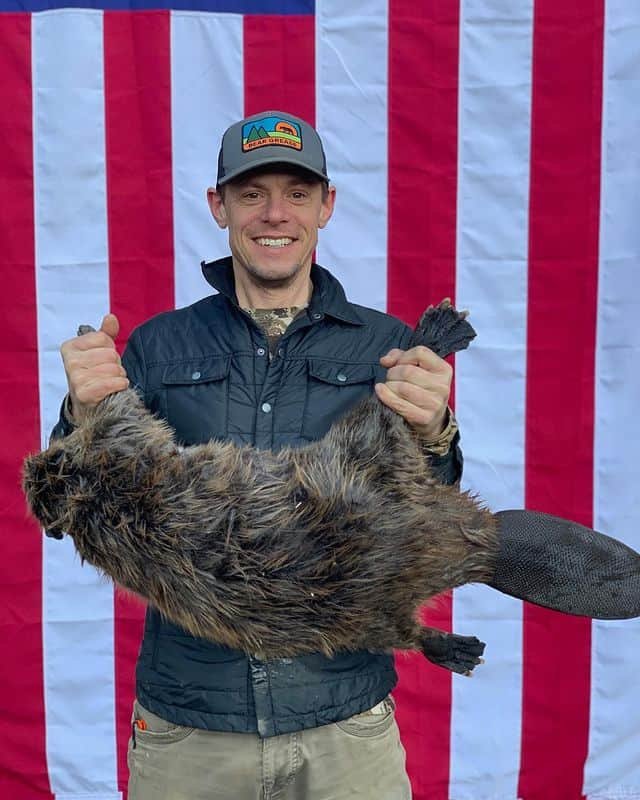 Steven Rinella Age, Biography, Wife, Children, Net Worth, Height, Wiki, Parents, Siblings