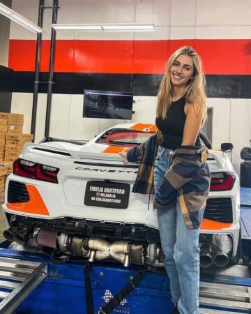 Emelia Hartford Age, Biography, Boyfriend, Net Worth, Cars, Wiki