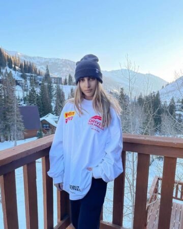 Emelia Hartford Age, Biography, Boyfriend, Net Worth, Cars, Wiki